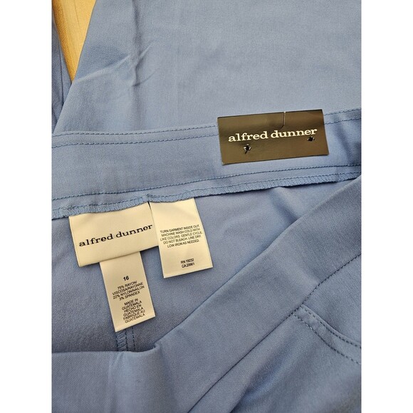 NWT Alfred Dunner Super Stretch Women's Allure Capri Pants 16 Blue $54 MSRP - Picture 5 of 6